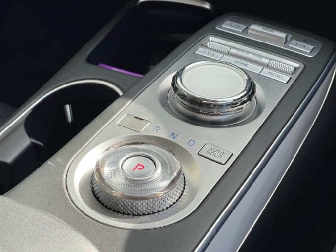 2025 Genesis Gv70