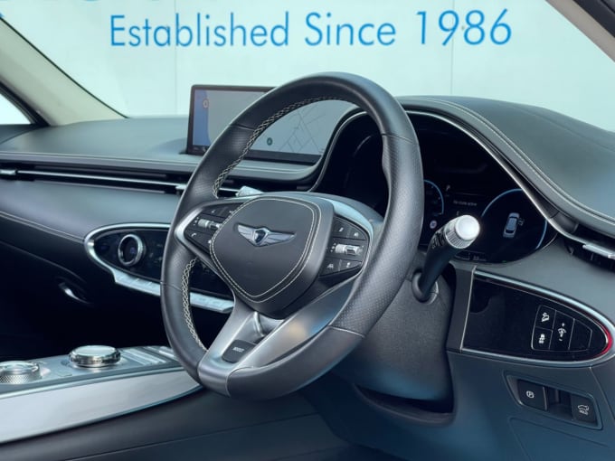 2025 Genesis Gv70