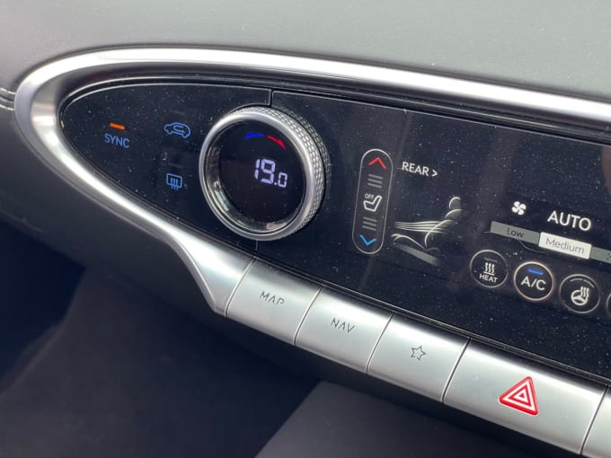 2025 Genesis Gv70