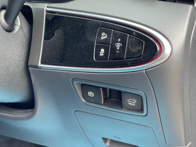 2025 Genesis Gv70