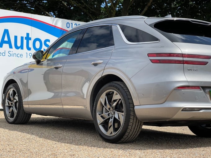 2025 Genesis Gv70