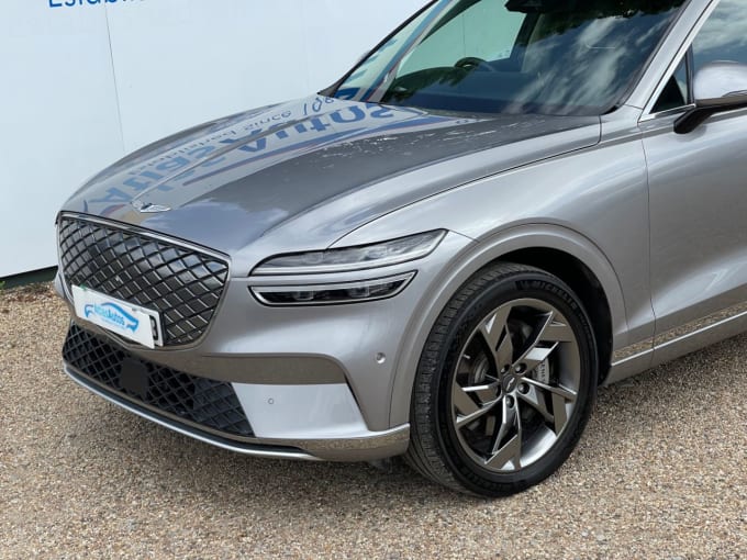 2025 Genesis Gv70