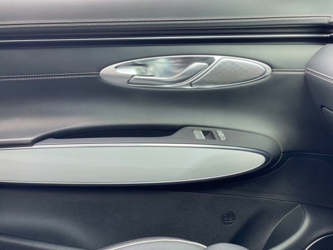 2025 Genesis Gv70