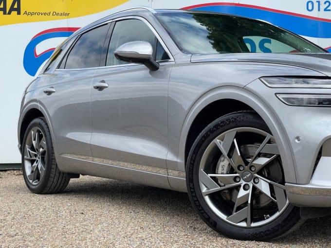 2025 Genesis Gv70