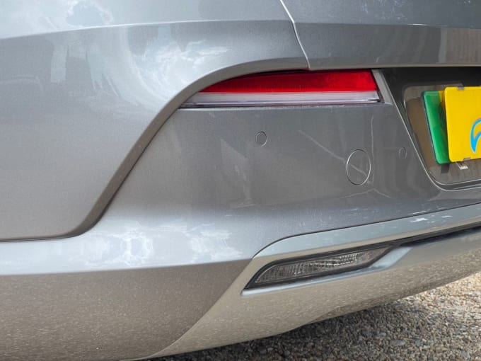 2025 Genesis Gv70
