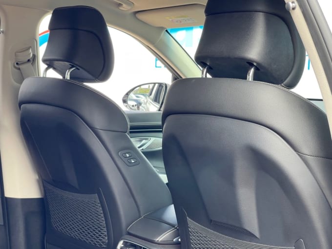2025 Genesis Gv70