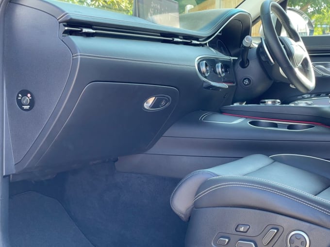 2025 Genesis Gv70