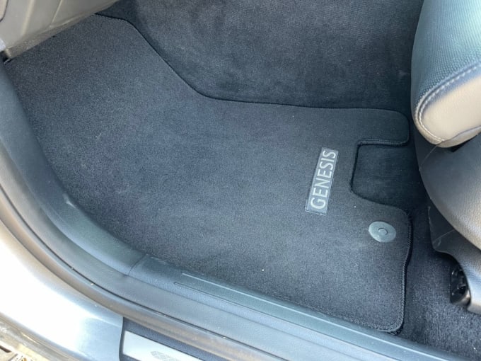 2025 Genesis Gv70