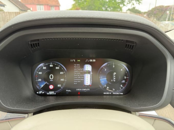 2025 Volvo Xc60