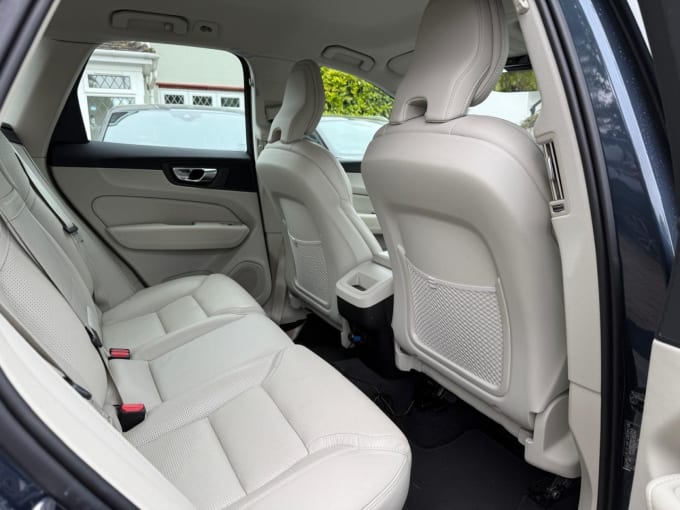 2025 Volvo Xc60