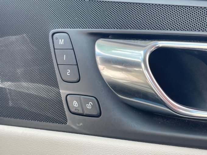 2025 Volvo Xc60