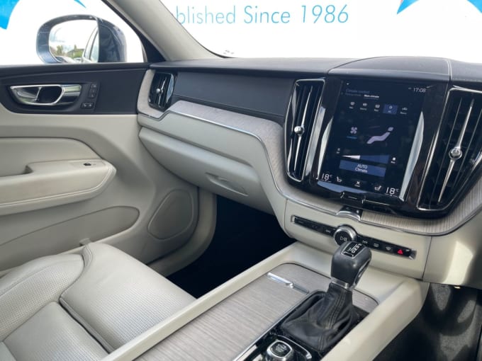 2025 Volvo Xc60