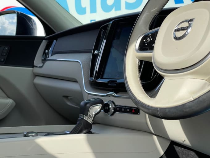 2025 Volvo Xc60