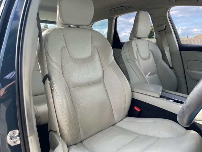 2025 Volvo Xc60