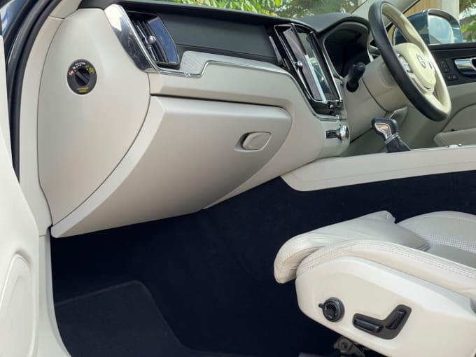 2025 Volvo Xc60