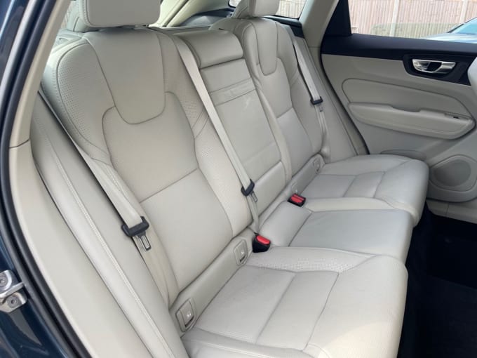 2025 Volvo Xc60