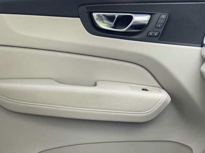 2025 Volvo Xc60
