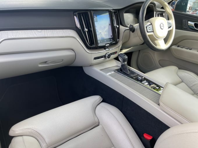 2025 Volvo Xc60