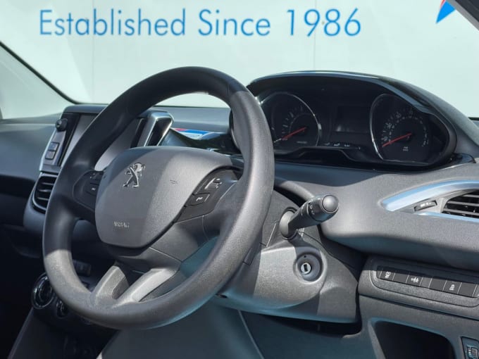 2025 Peugeot 208