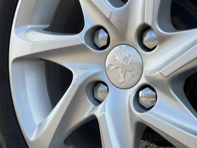 2025 Peugeot 208