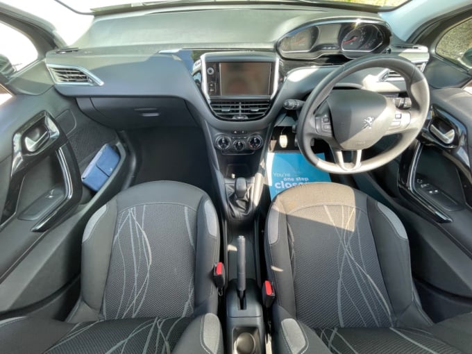 2025 Peugeot 208