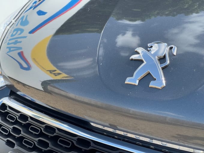 2025 Peugeot 208