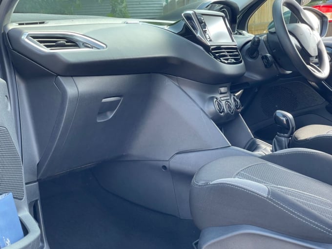 2025 Peugeot 208