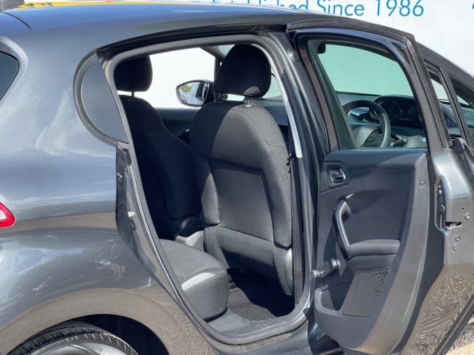 2025 Peugeot 208