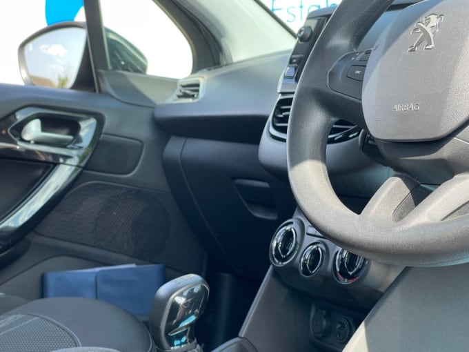 2025 Peugeot 208