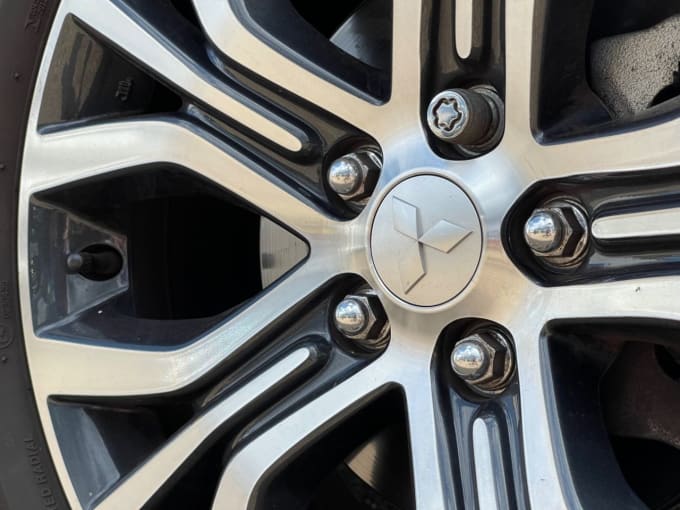 2025 Mitsubishi Asx