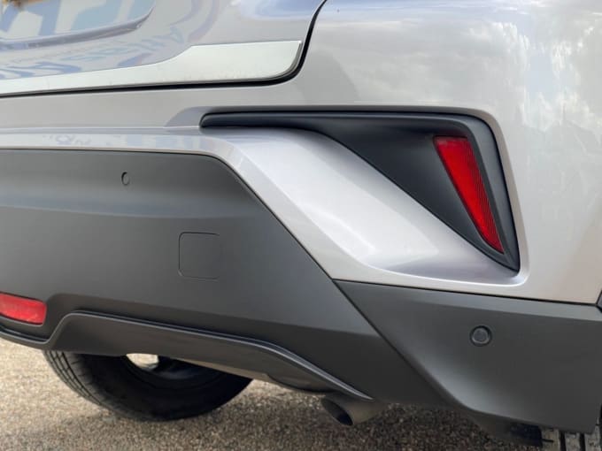 2025 Toyota C-hr