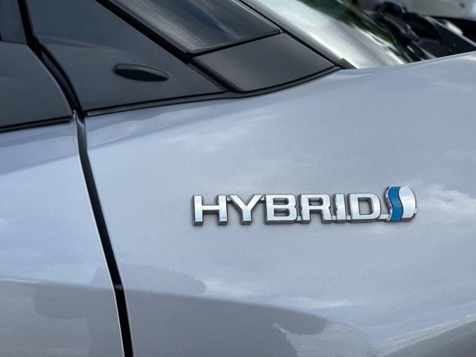 2025 Toyota C-hr