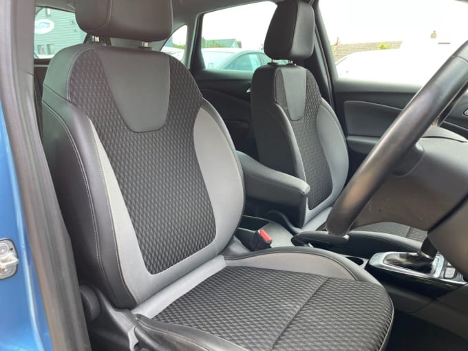 2025 Vauxhall Crossland X