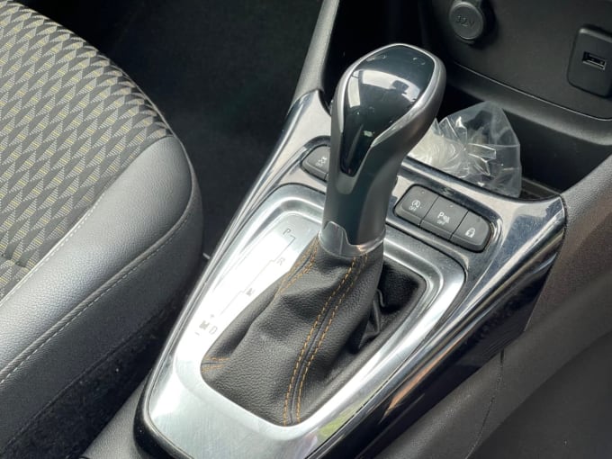 2025 Vauxhall Crossland X