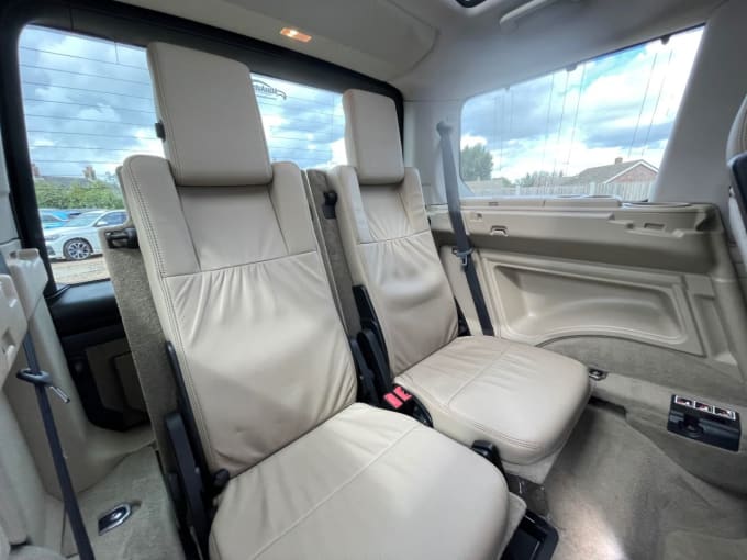 2025 Land Rover Discovery 4