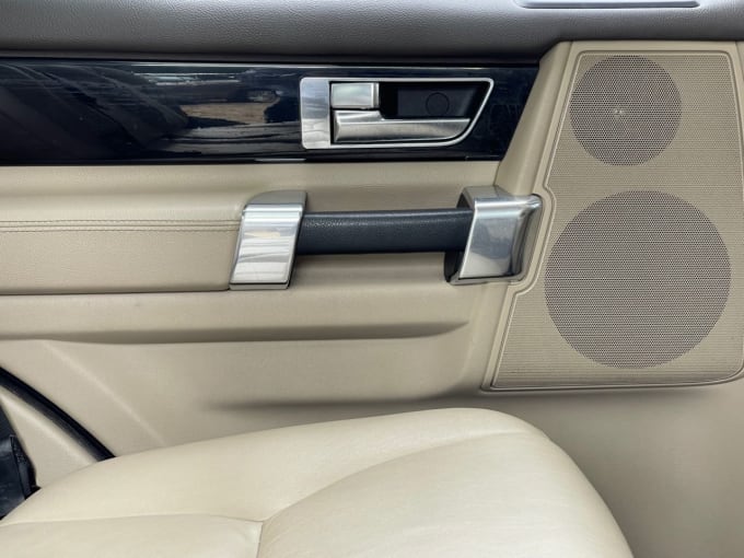2025 Land Rover Discovery 4