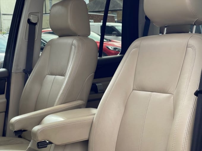 2025 Land Rover Discovery 4
