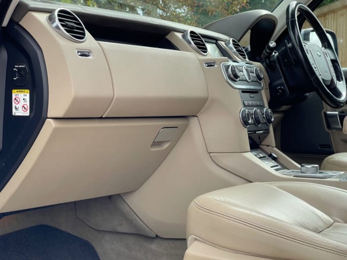 2025 Land Rover Discovery 4