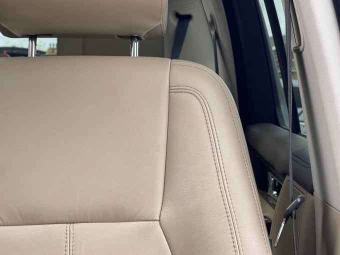 2025 Land Rover Discovery 4