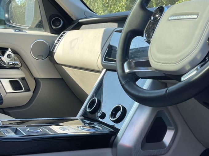 2025 Land Rover Range Rover