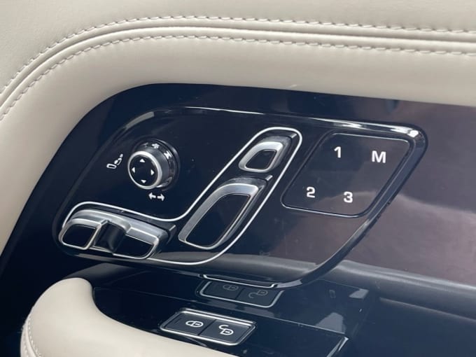 2025 Land Rover Range Rover