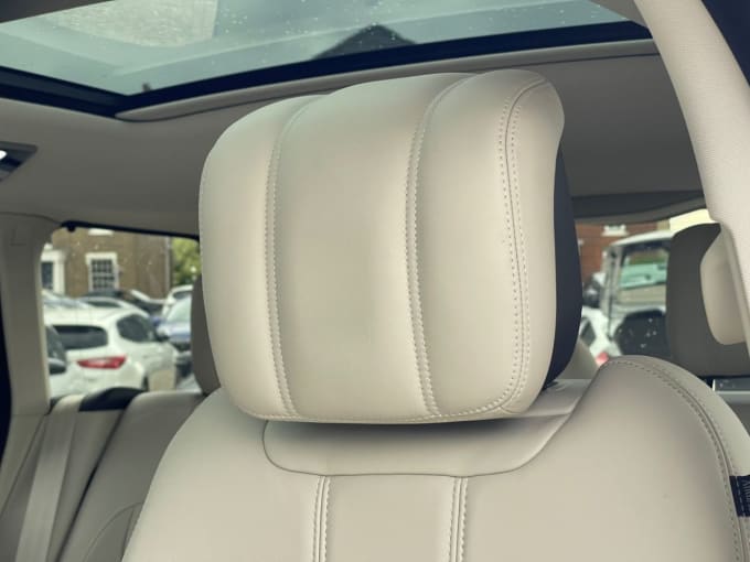2025 Land Rover Range Rover