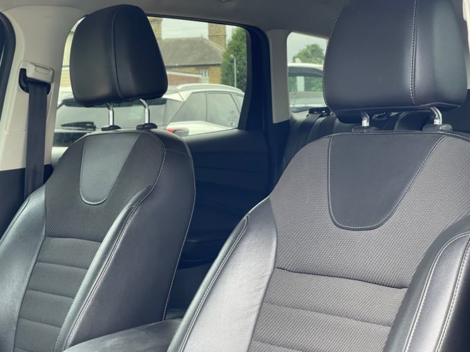 2025 Ford Kuga