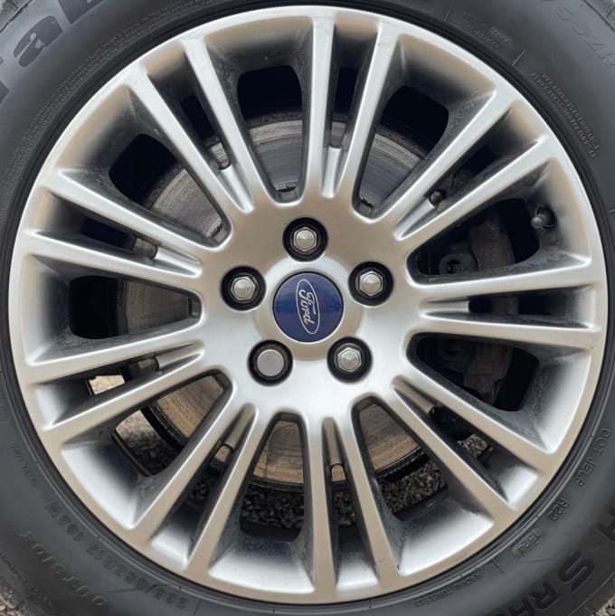 2025 Ford Kuga