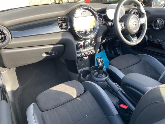 2025 Mini Convertible