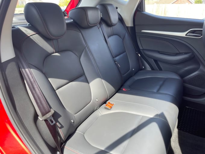 2025 Mg Mg Zs