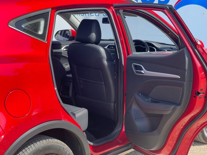 2025 Mg Mg Zs