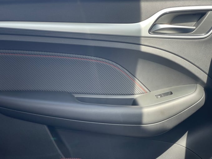 2025 Mg Mg Zs