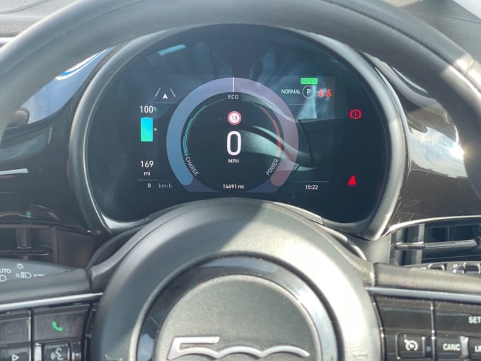 2025 Fiat 500e
