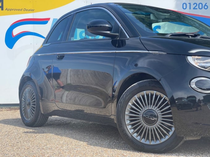 2025 Fiat 500e